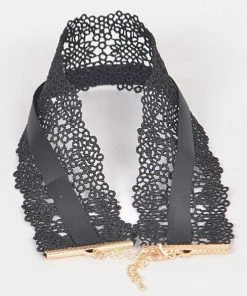 Anzell What's New, Pussycat? Midnight In Paris Lace Choker Necklace In Pink