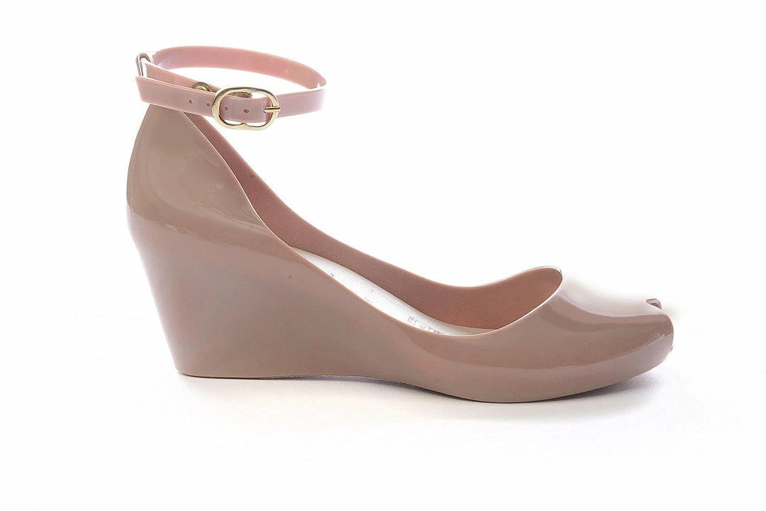 Fiore Rosa - Colombia Shop All In-Stock Items By Size Final Sale - Rosa Smitten Kitten Wedge Heel In Beige 4 Fiore Rosa - Colombia Shop All In-Stock Items By Size Final Sale - Rosa Smitten Kitten Wedge Heel In Beige