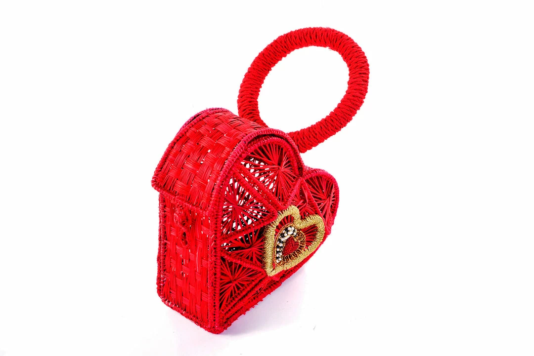 Hand Woven Sagrado Corazon Raffia Purse In Red | Evelyn Ariza 8 Hand Woven Sagrado Corazon Raffia Purse In Red | Evelyn Ariza