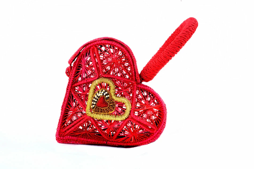 Hand Woven Sagrado Corazon Raffia Purse In Red | Evelyn Ariza 3 Hand Woven Sagrado Corazon Raffia Purse In Red | Evelyn Ariza