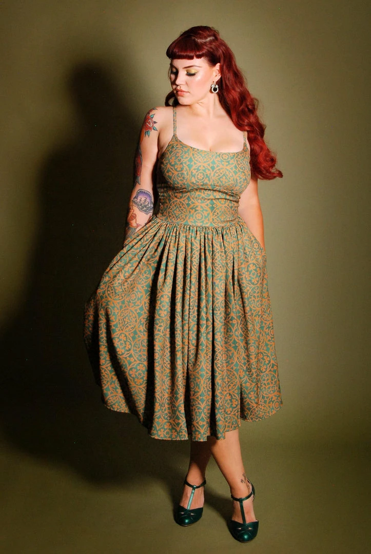 LBHM Shop All In-Stock Items By Size Final Sale - Jenny Vintage Day Dress In Gold Medallions Crepe | Laura Byrnes & Hope Johnstun 3 LBHM Shop All In-Stock Items By Size Final Sale - Jenny Vintage Day Dress In Gold Medallions Crepe | Laura Byrnes & Hope Johnstun