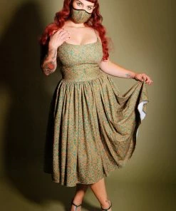 LBHM Shop All In-Stock Items By Size Final Sale - Jenny Vintage Day Dress In Gold Medallions Crepe | Laura Byrnes & Hope Johnstun 7 LBHM Shop All In-Stock Items By Size Final Sale - Jenny Vintage Day Dress In Gold Medallions Crepe | Laura Byrnes & Hope Johnstun