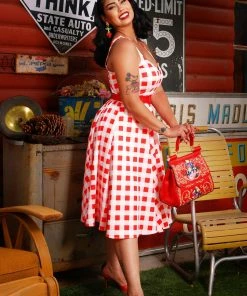 Chaiuzhou Dai What's New, Pussycat? Versailles Embroidered Bag In Red