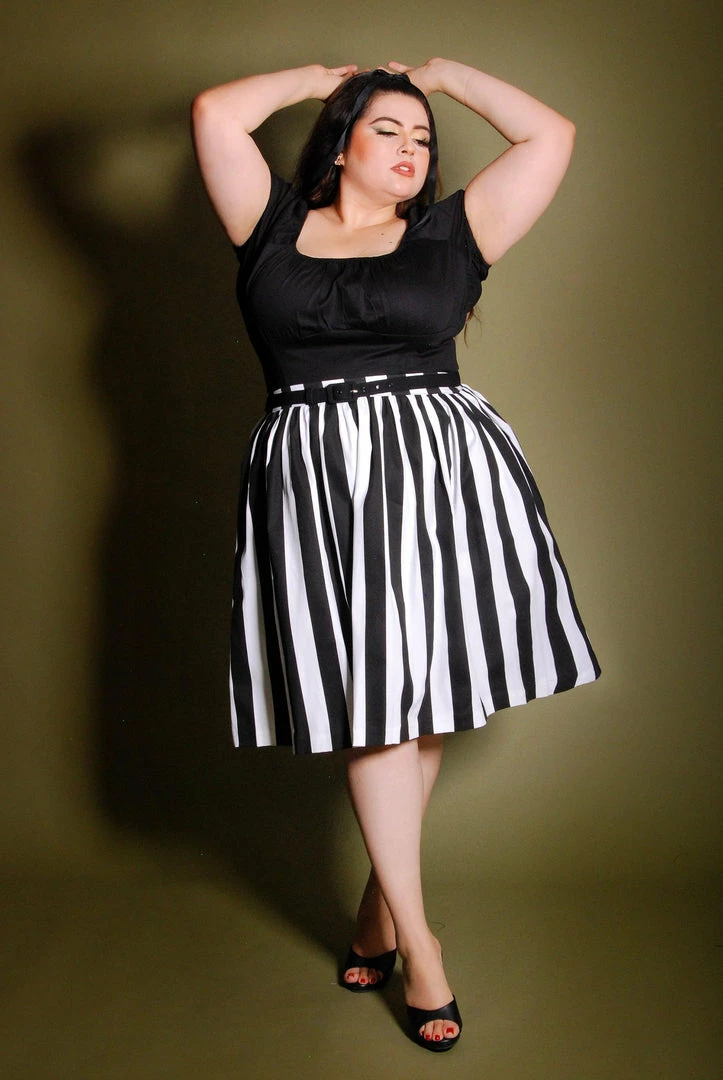 What's New, Pussycat? Bella Vintage Gathered Swing Skirt In Black And White Mark Stripe Cotton Sateen | Pinup Couture 4 What's New, Pussycat? Bella Vintage Gathered Swing Skirt In Black And White Mark Stripe Cotton Sateen | Pinup Couture
