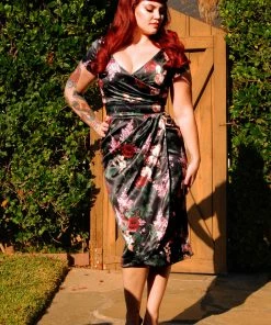 Final Sale - Ava Faux Wrap Wiggle Dress In Dark Bella Roses Satin | Pinup Couture