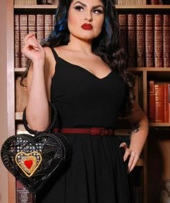 Sagrado Corazon Raffia Purse In Black | Evelyn Ariza