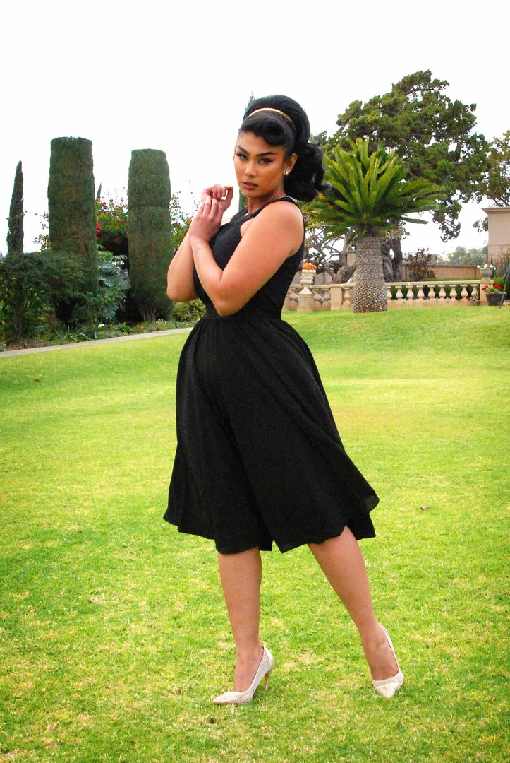 Pinupgirlclothing.com Maybelle Gathered Swing Dress In Solid Black | Laura Byrnes 6 Pinupgirlclothing.com Maybelle Gathered Swing Dress In Solid Black | Laura Byrnes
