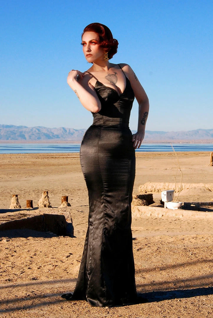 Laura Byrnes Design Venus Black Satin Stretch Charmeuse Slip Gown | Laura Byrnes 8 Laura Byrnes Design Venus Black Satin Stretch Charmeuse Slip Gown | Laura Byrnes