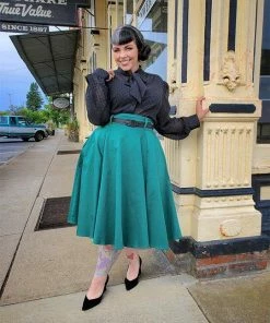 Final Sale - Doris Vintage Swing Skirt With Pockets In Emerald Green | Pinup Couture