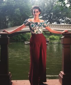 What's New, Pussycat? Classic Peasant Top In Blue Floral Cotton Sateen | Pinup Couture