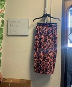 Pinup Girl Clothing OYS - Pencil Skirt In Mauve Layered Roses - L72