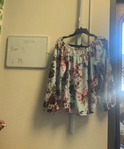 Pinup Girl Clothing OYS - Sylvie Top In Bella Roses Print - L73