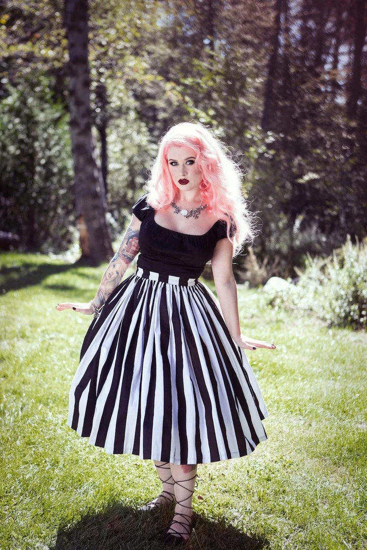 What's New, Pussycat? Bella Vintage Gathered Swing Skirt In Black And White Mark Stripe Cotton Sateen | Pinup Couture 11 What's New, Pussycat? Bella Vintage Gathered Swing Skirt In Black And White Mark Stripe Cotton Sateen | Pinup Couture