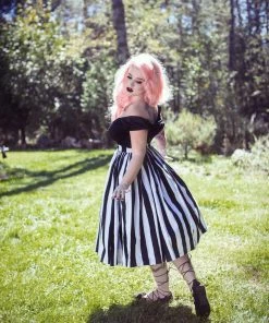 What's New, Pussycat? Bella Vintage Gathered Swing Skirt In Black And White Mark Stripe Cotton Sateen | Pinup Couture