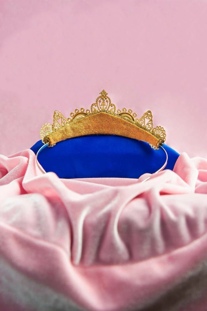 Shop All In-Stock Items By Size Arya Tiara In Gold | Loschy Designs 4 Shop All In-Stock Items By Size Arya Tiara In Gold | Loschy Designs